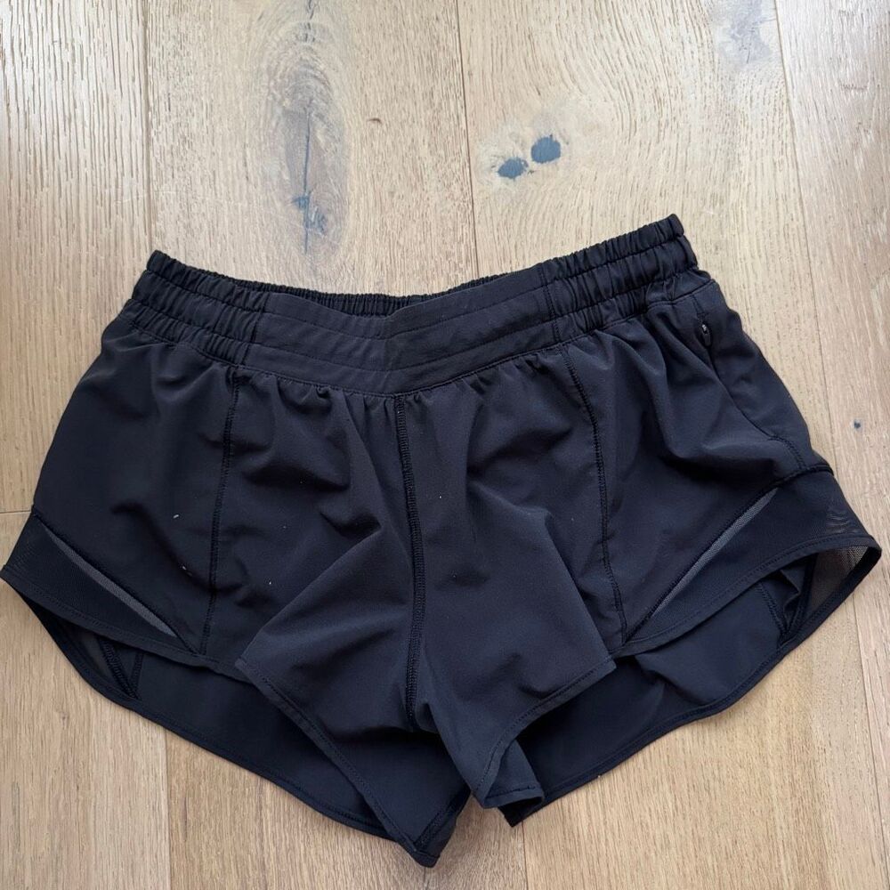 Lululemon Hotty Hot Short High Rise Womens Size 8 Medium Black Training